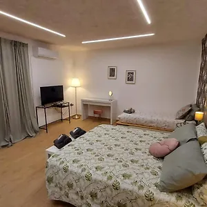 Casa vacanze Dn House, Aeroporto di Catania Fontana Rossa